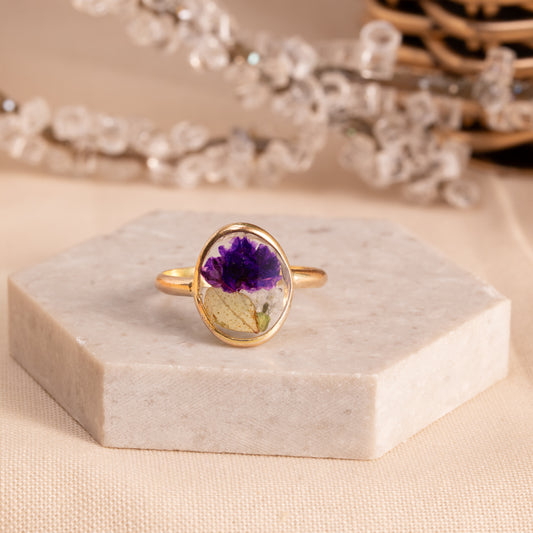 Artisan Gold-Filled Ring with Pressed Flowers – Nature Jewelry