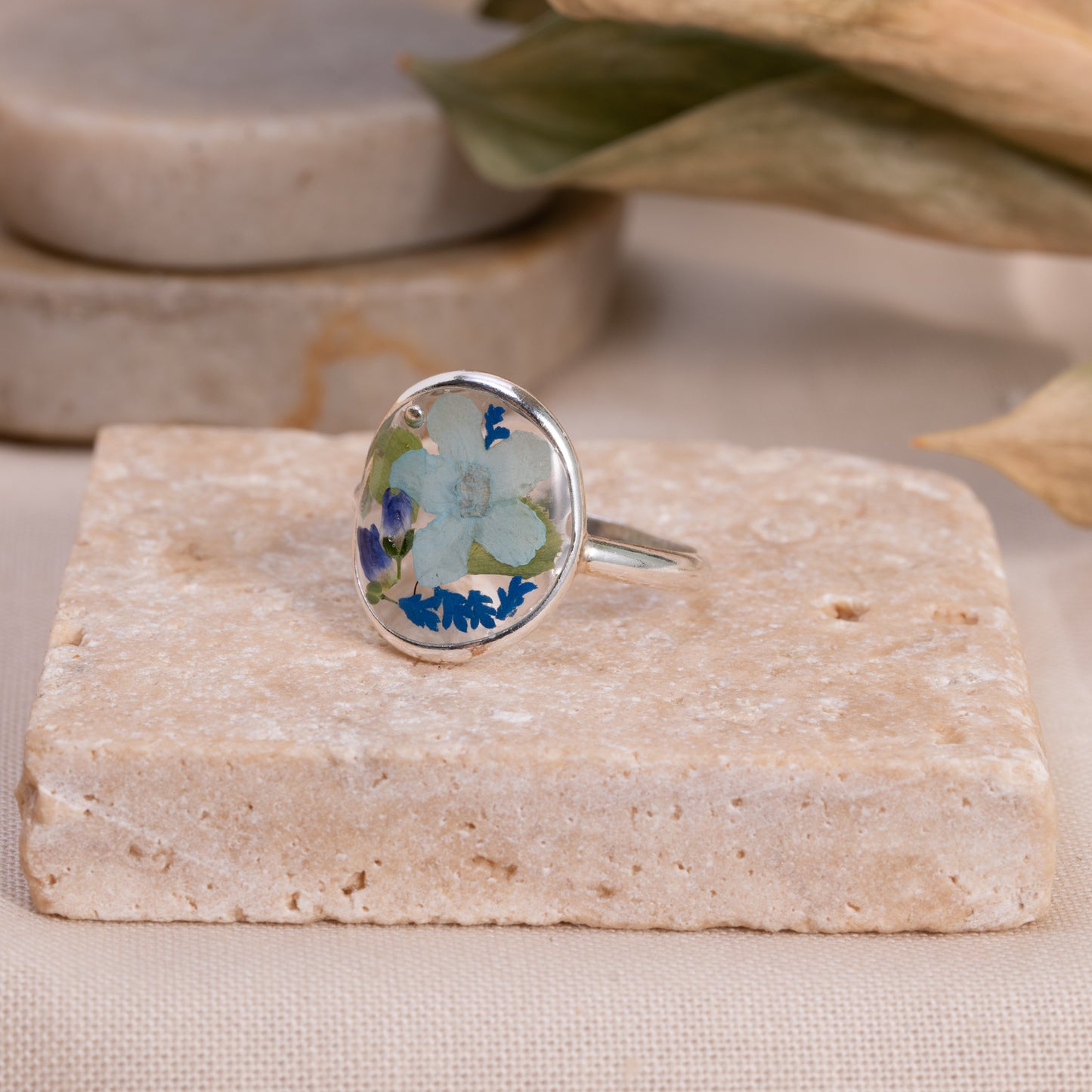 Nature-Inspired Sterling Silver Ring – Real Flower and Resin