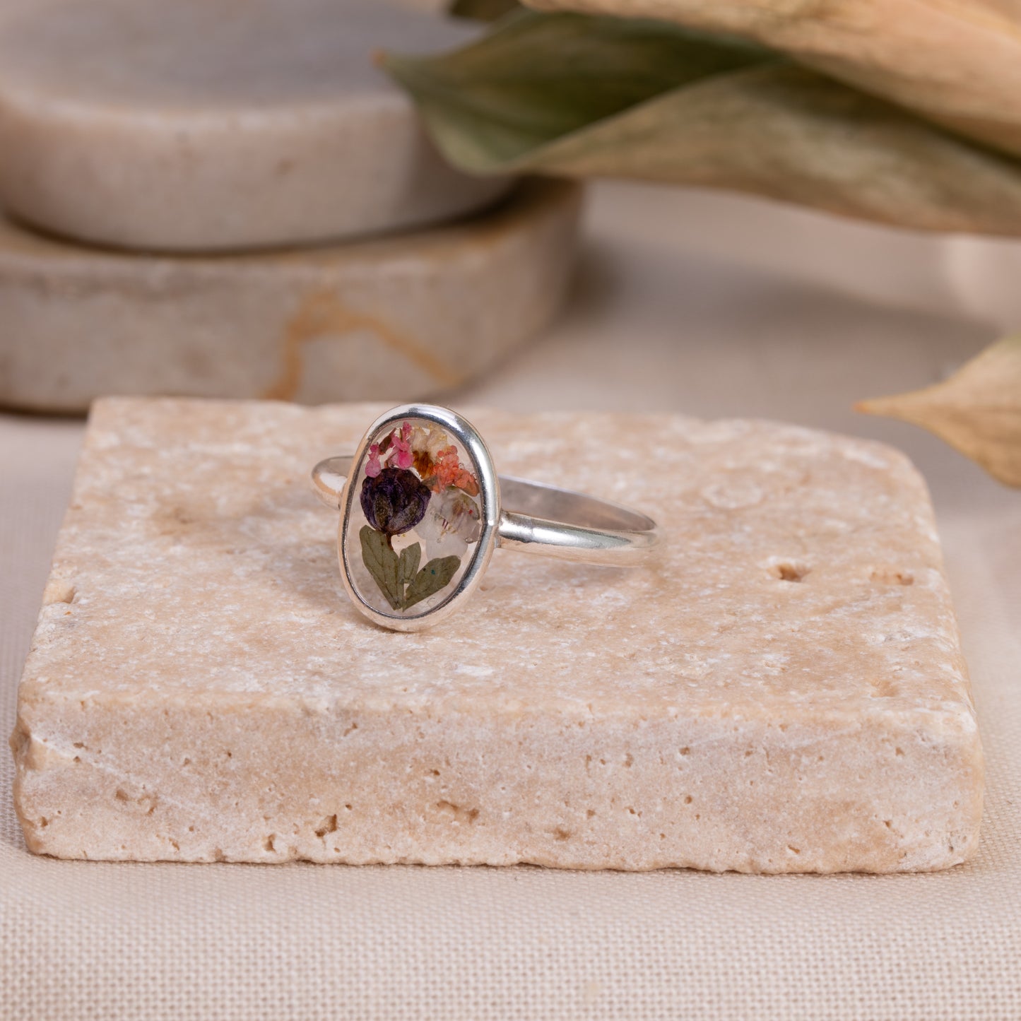 Nature-Inspired Flower Ring – Sterling Silver & Real Flower Resin Design